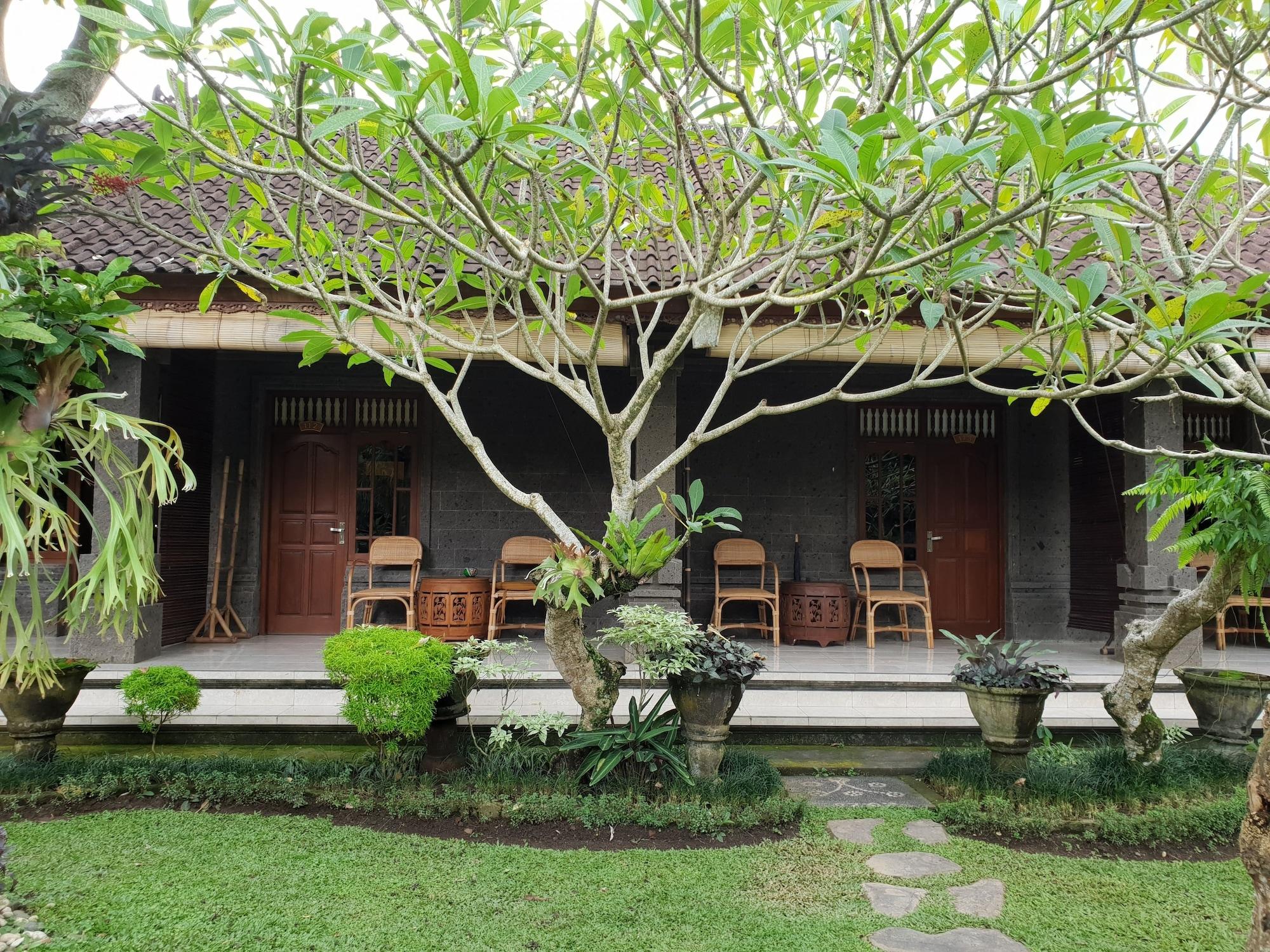 Hotel Liyer House à Lodtunduh Extérieur photo